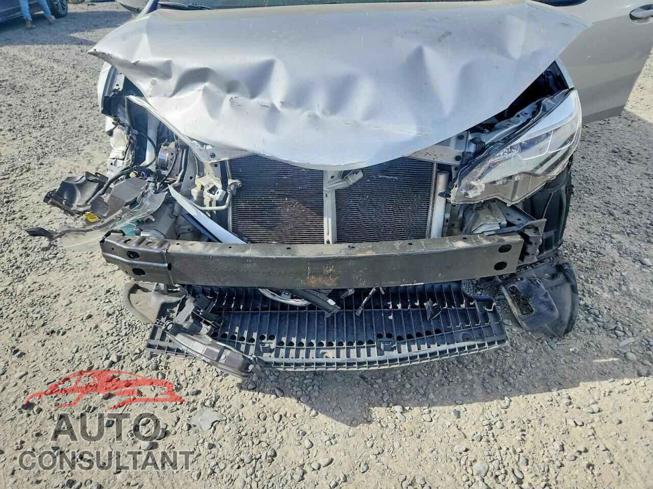 TOYOTA COROLLA 2017 - 5YFBURHE8HP628519