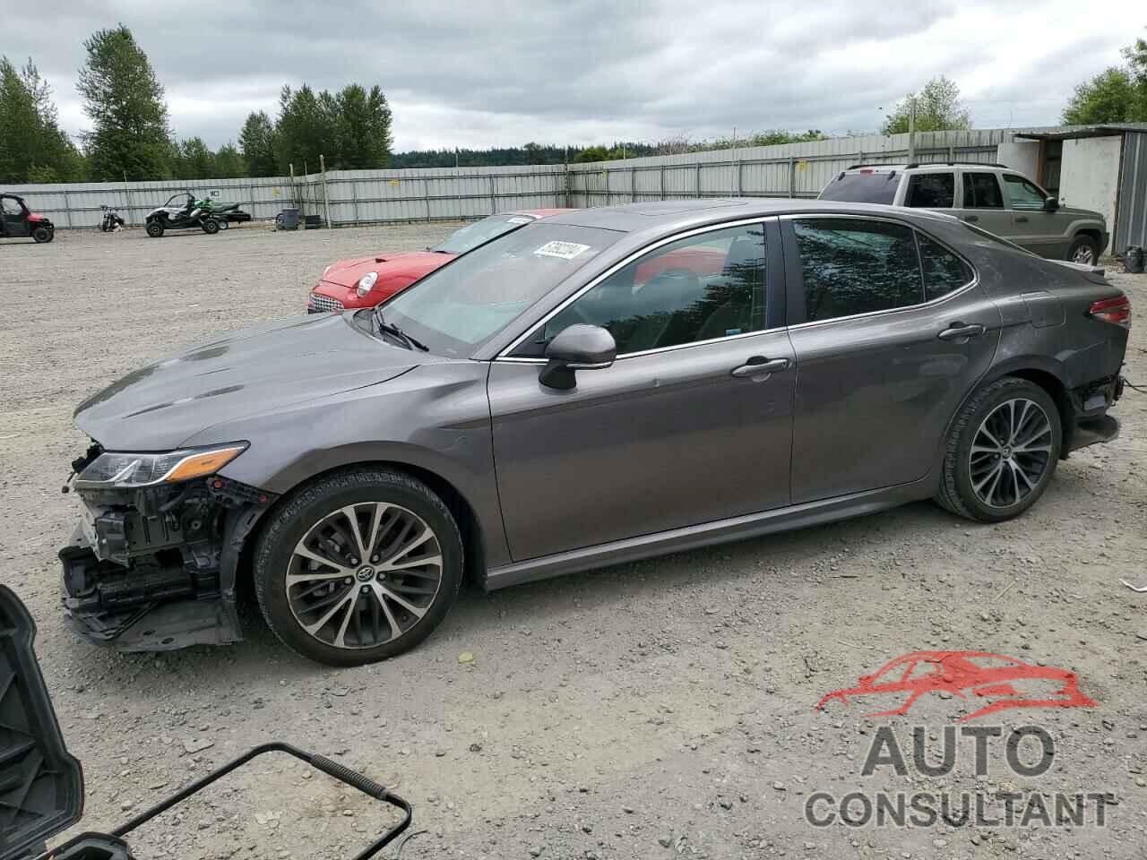 TOYOTA CAMRY 2018 - 4T1B11HK1JU138864
