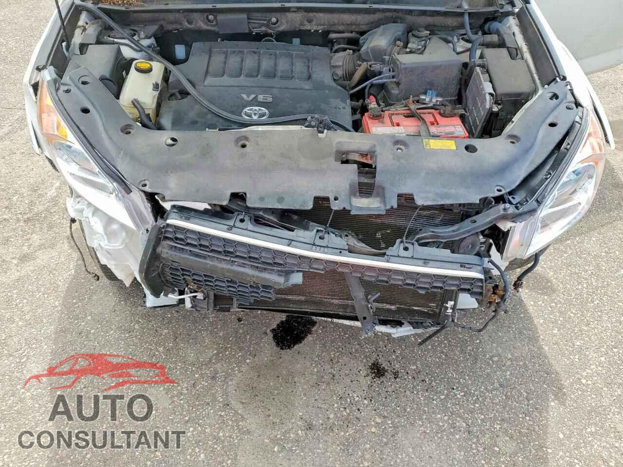TOYOTA RAV4 2012 - JTMDK4DV1CD019131