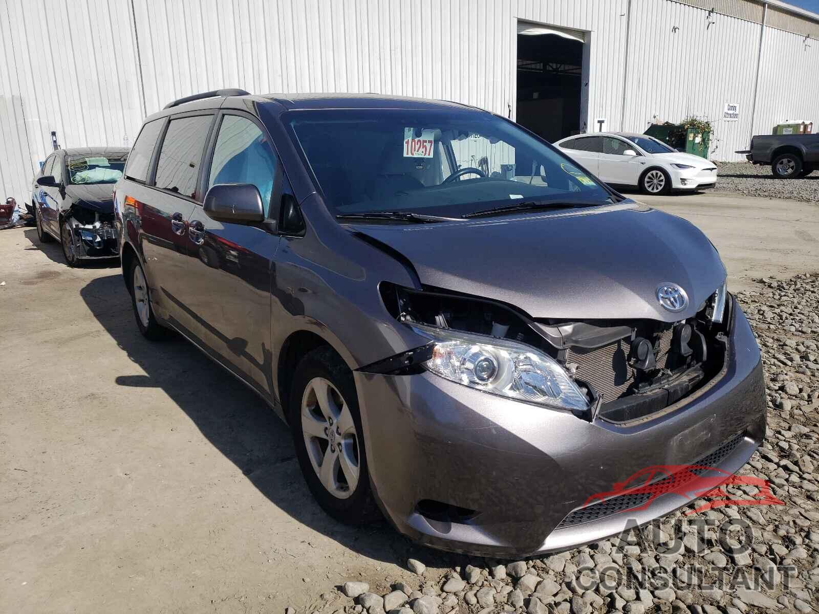 TOYOTA SIENNA 2016 - 5TDKK3DC0GS714145