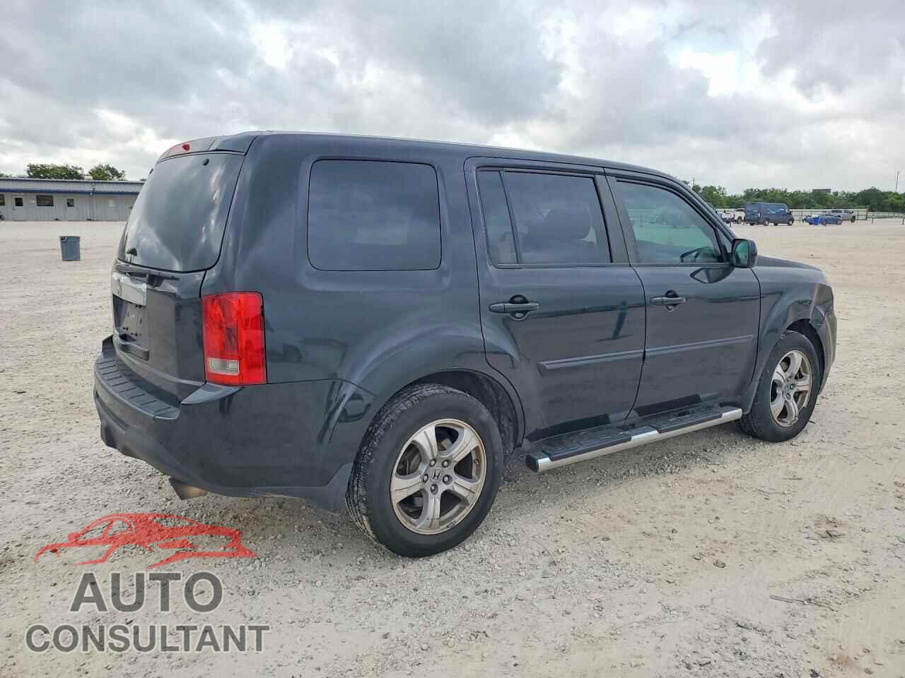 HONDA PILOT 2013 - 5FNYF3H68DB016143