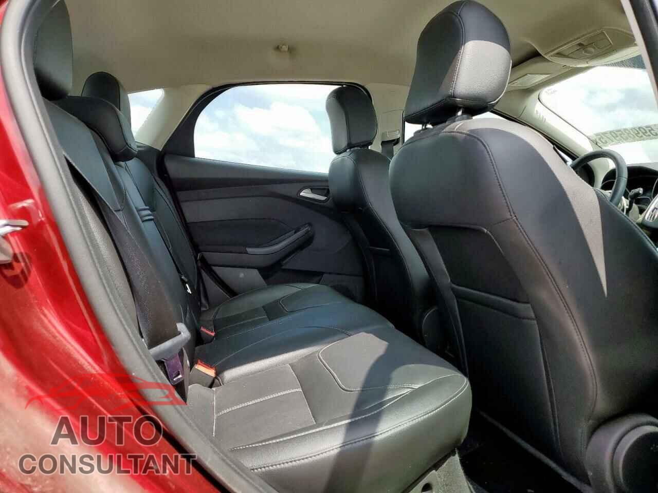 FORD FOCUS 2016 - 1FADP3K22GL406843
