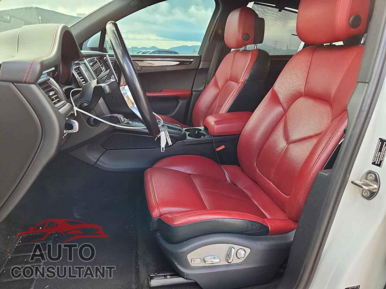 PORSCHE MACAN 2015 - WP1AB2A56FLB43013