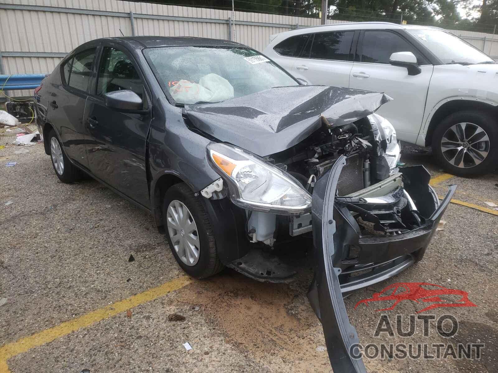 NISSAN VERSA 2018 - 3N1CN7AP4JL842897