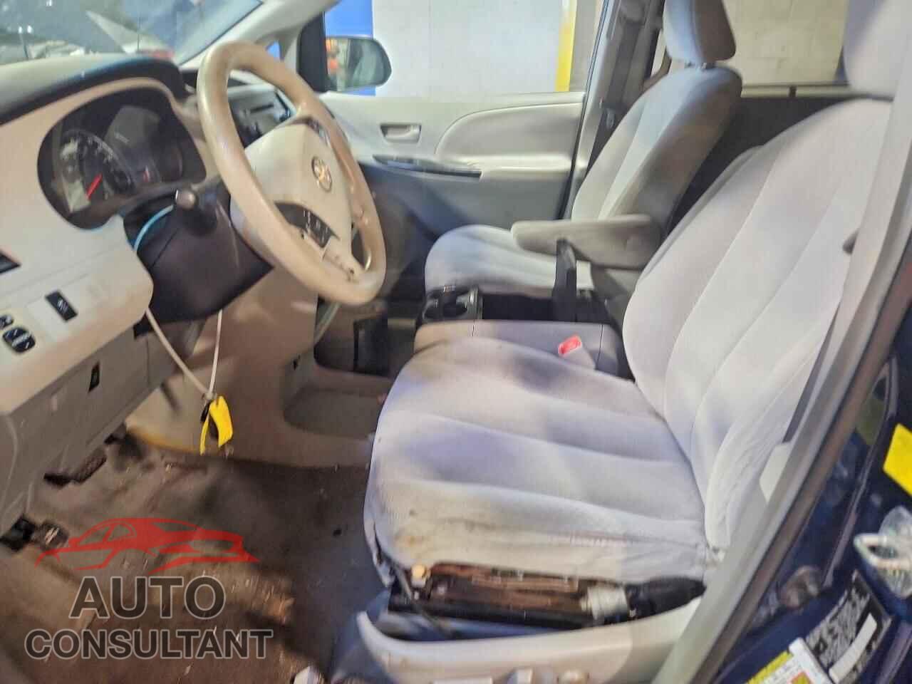 TOYOTA All Models 2011 - 5TDKK3DC7BS068840