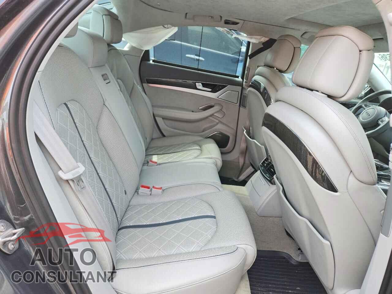 AUDI S8 2013 - WAUD2AFD4DN022682