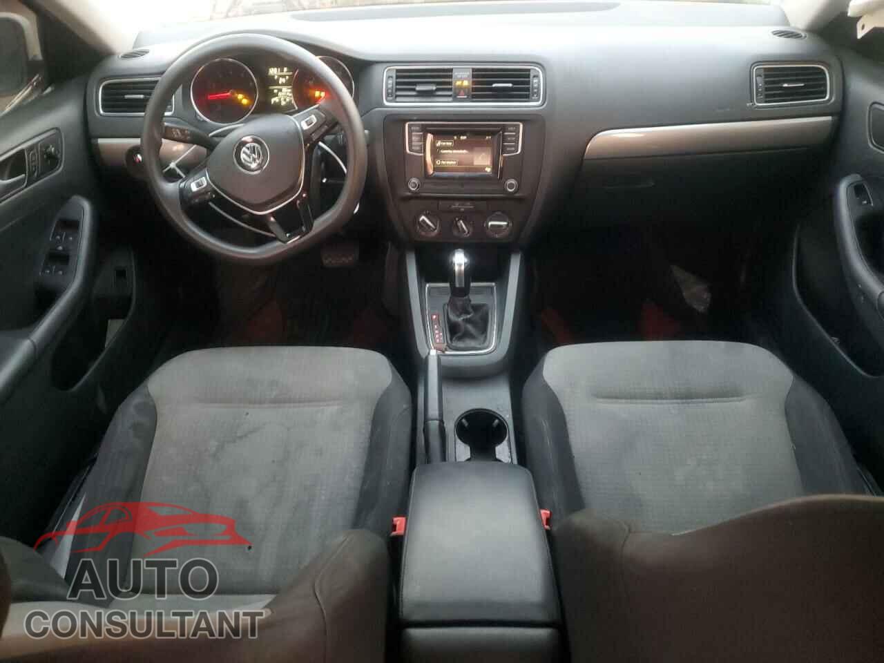 VOLKSWAGEN JETTA 2017 - 3VW2B7AJ2HM350223