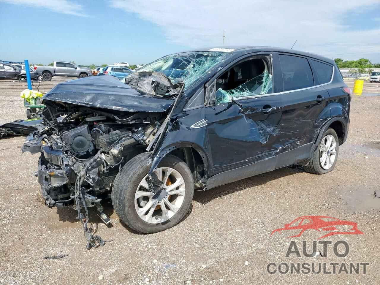 FORD ESCAPE 2017 - 1FMCU0GD9HUB52157