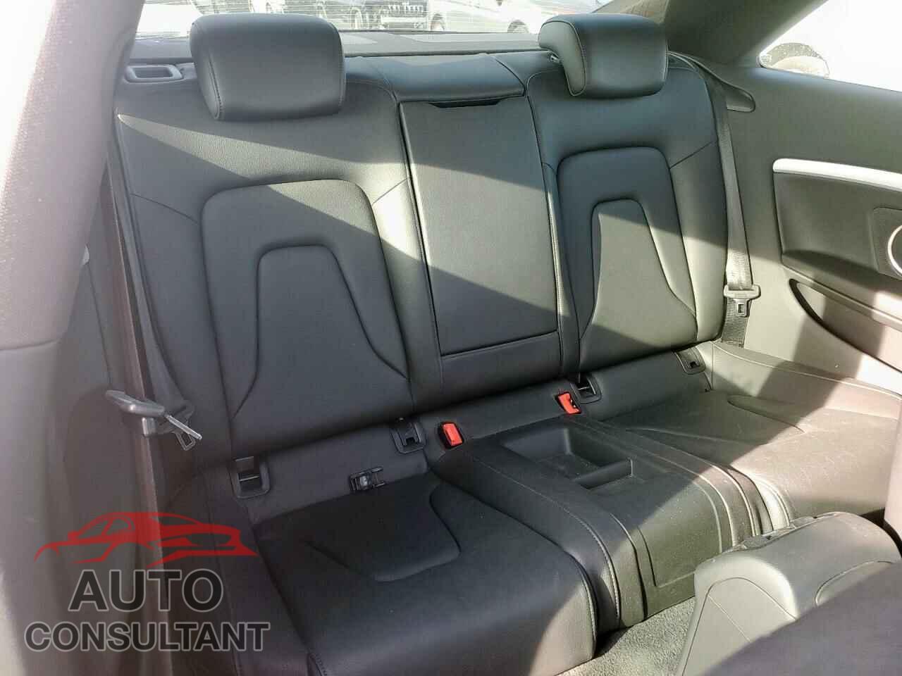 AUDI A5 2012 - WAUVFAFR1CA005199
