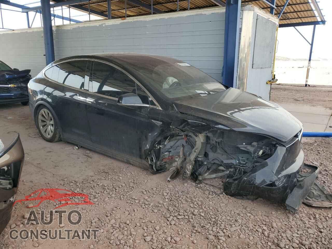 TESLA MODEL X 2016 - 5YJXCBE21GF018126