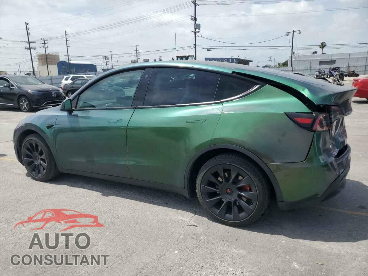 TESLA MODEL Y 2022 - 7SAYGDEE7NF352000