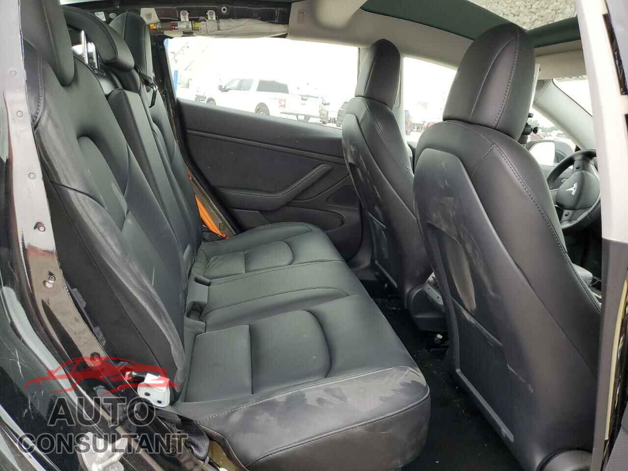 TESLA MODEL 3 2019 - 5YJ3E1EB2KF385516