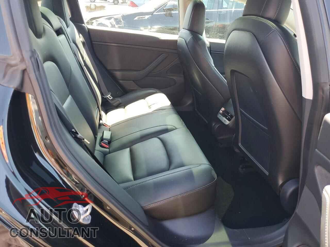 TESLA MODEL 3 2018 - 5YJ3E1EA8JF123067