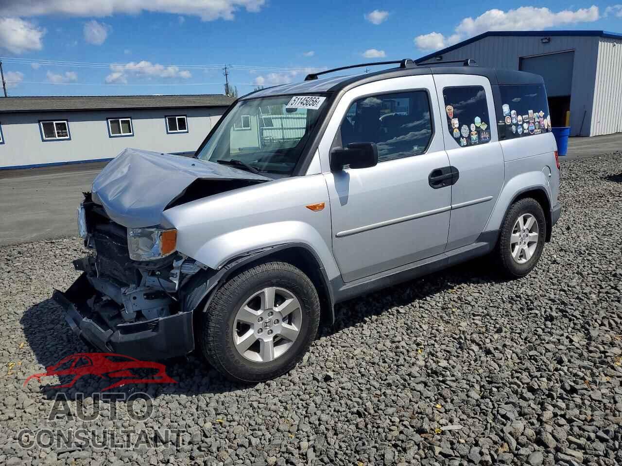 HONDA ELEMENT 2011 - 5J6YH2H72BL005253