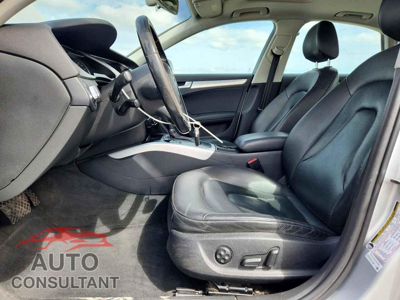 AUDI A4 2012 - WAUBFAFL6CN009451