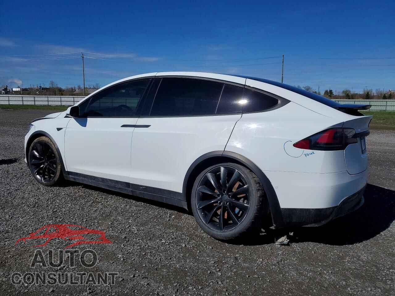 TESLA MODEL X 2016 - 5YJXCBE27GF021807