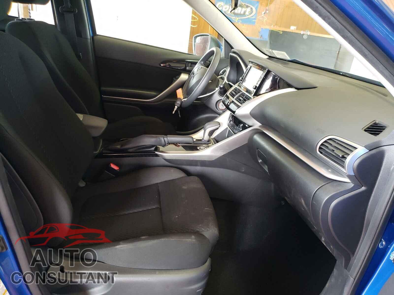 MITSUBISHI ECLIPSE 2018 - JA4AT3AA7JZ049059