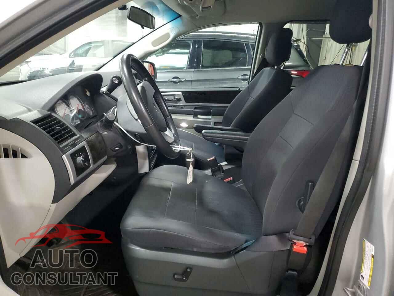 DODGE CARAVAN 2010 - 2D4RN5D17AR443975