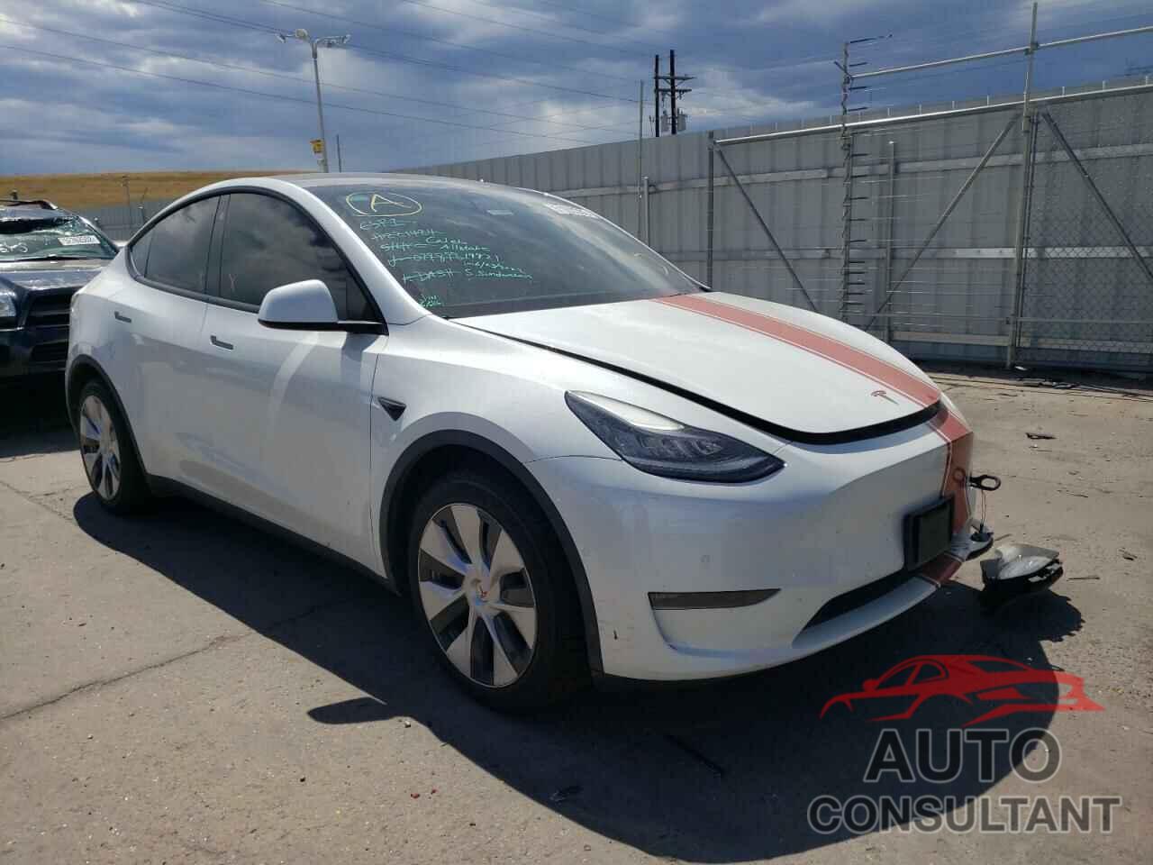 TESLA MODEL Y 2021 - 5YJYGDEE4MF079898