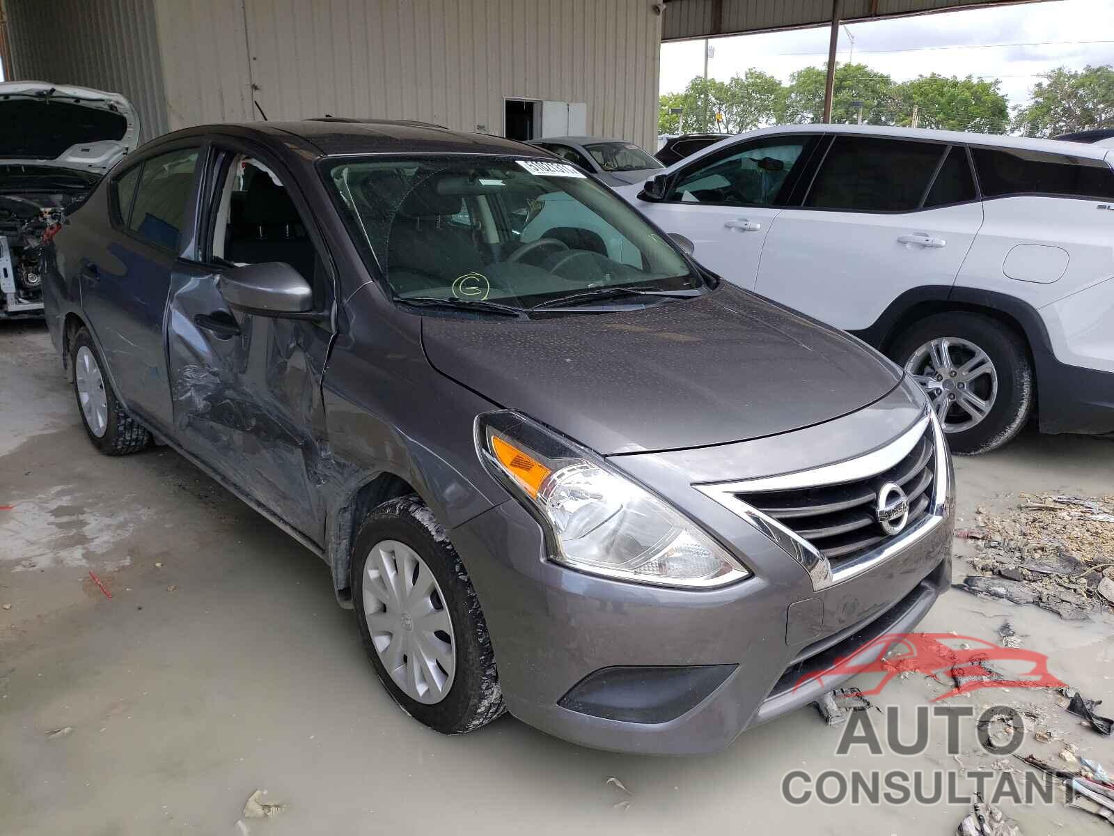 NISSAN VERSA 2018 - 3N1CN7AP6JL884035