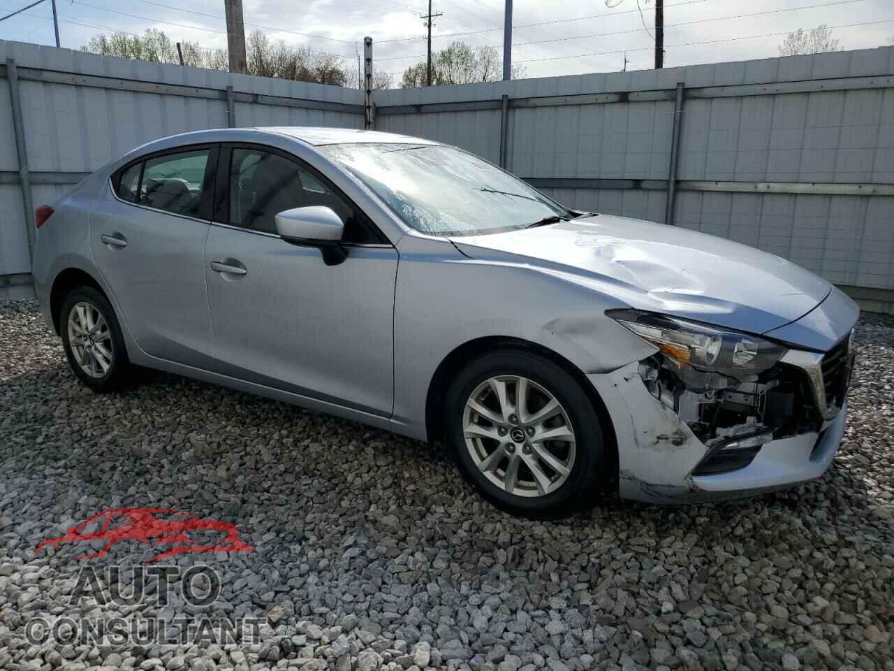 MAZDA 3 2018 - 3MZBN1U79JM262571