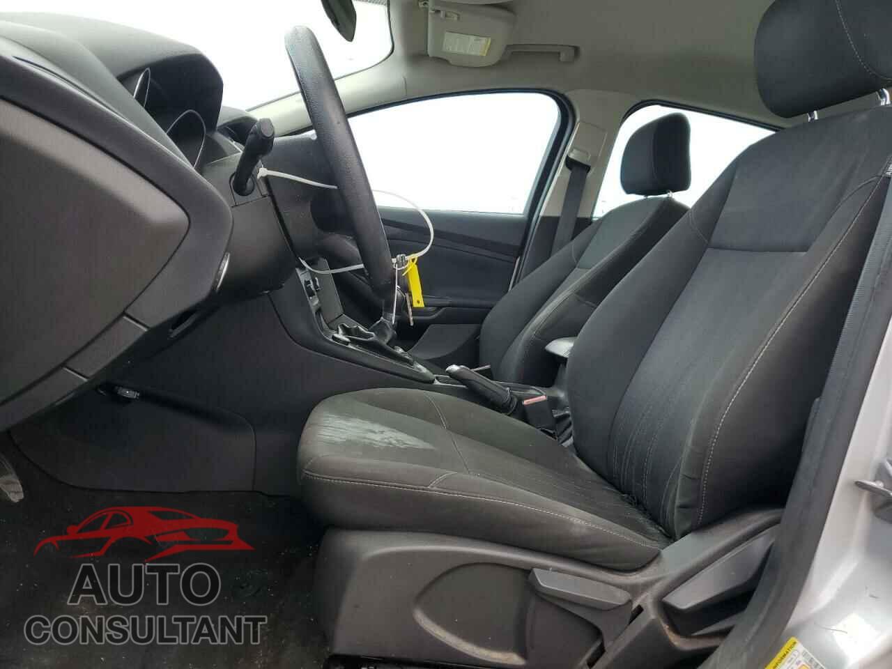 FORD FOCUS 2015 - 1FADP3F27FL248783