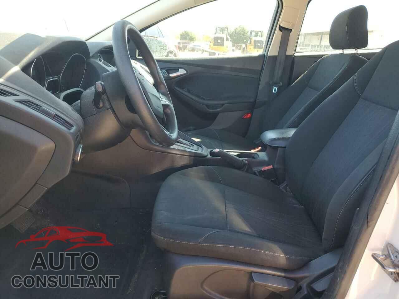 FORD FOCUS 2017 - 1FADP3F24HL208356