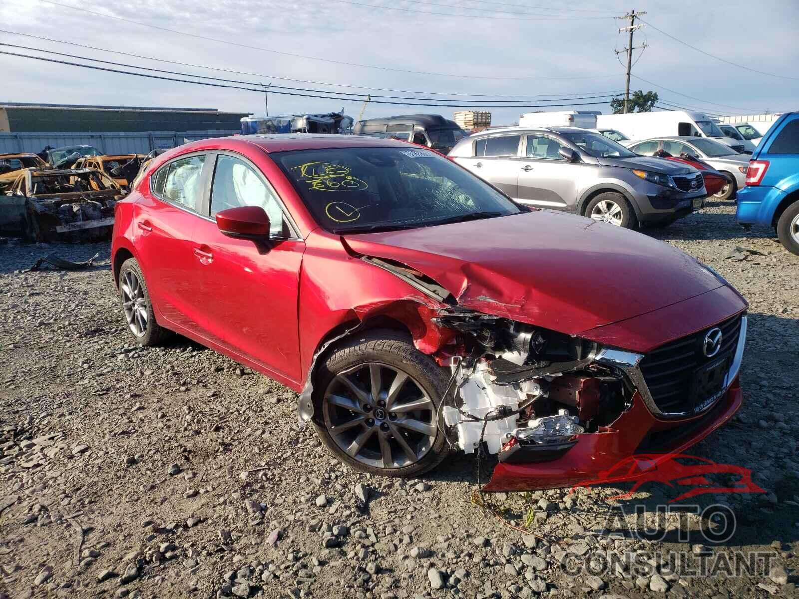 MAZDA 3 2018 - 3MZBN1L34JM206567