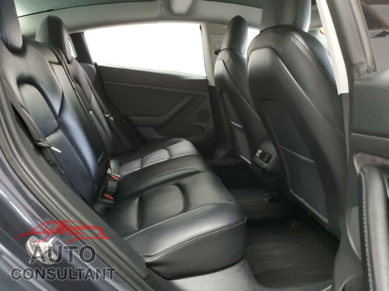 TESLA MODEL 3 2022 - 5YJ3E1EA5NF371489