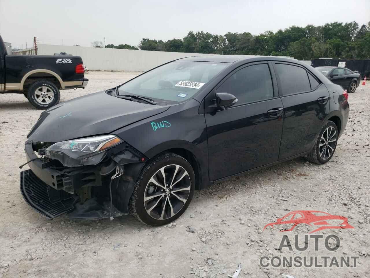 TOYOTA COROLLA 2018 - 5YFBURHE0JP834214