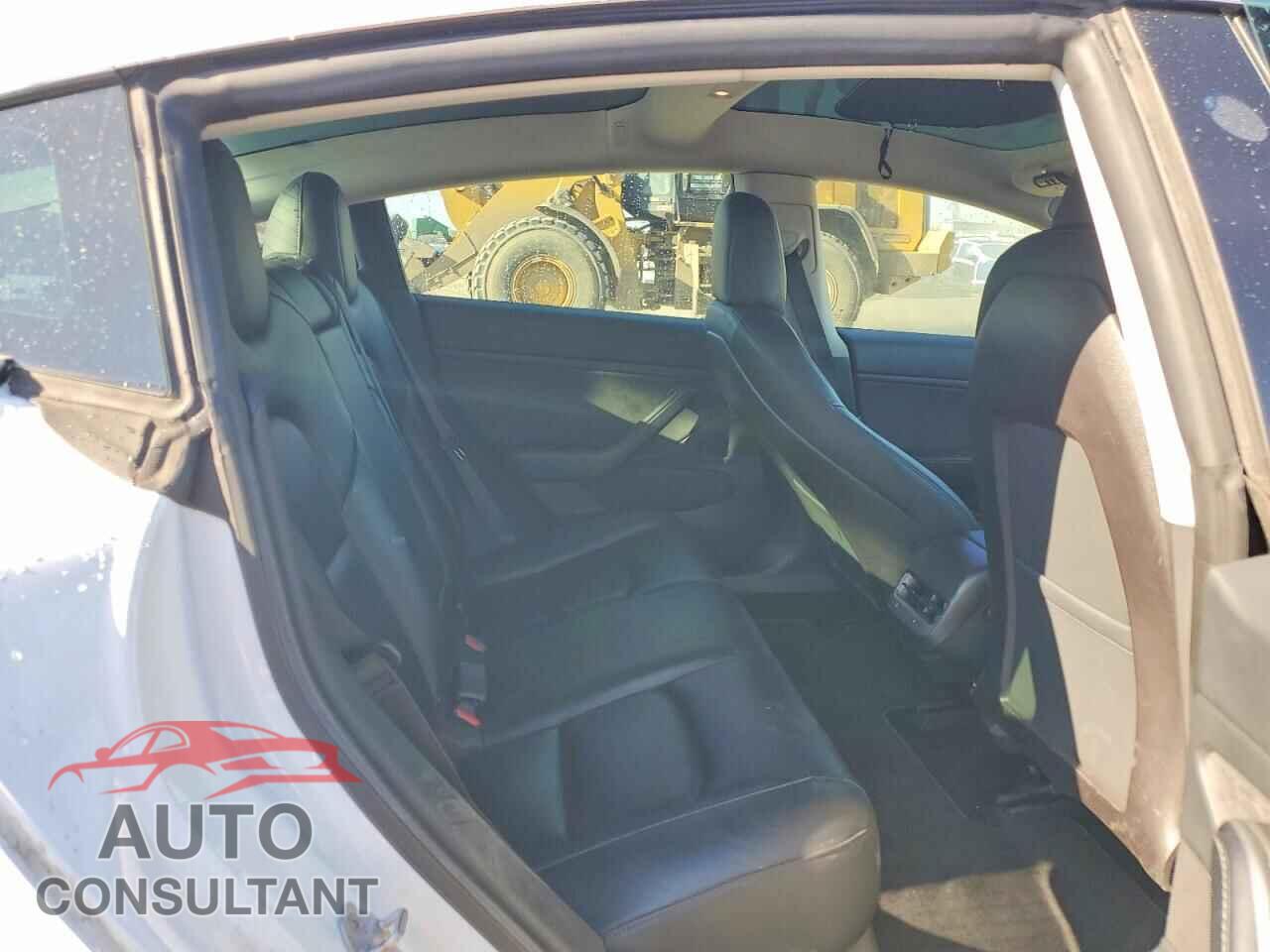 TESLA MODEL 3 2019 - 5YJ3E1EB7KF469394