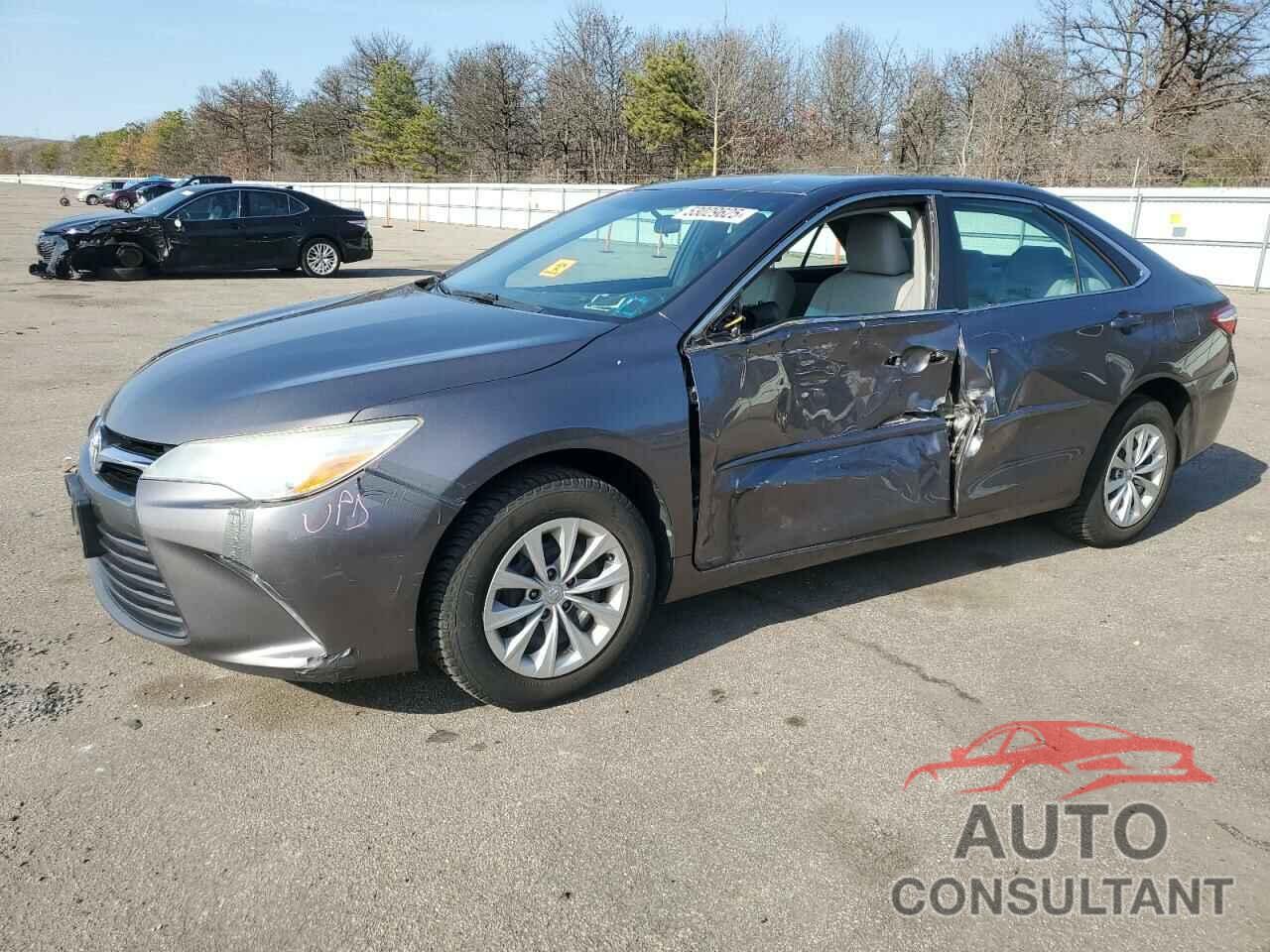 TOYOTA CAMRY 2016 - 4T4BF1FK2GR537902