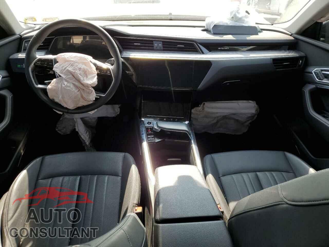 AUDI E-TRON 2021 - WA1LAAGE6MB024650