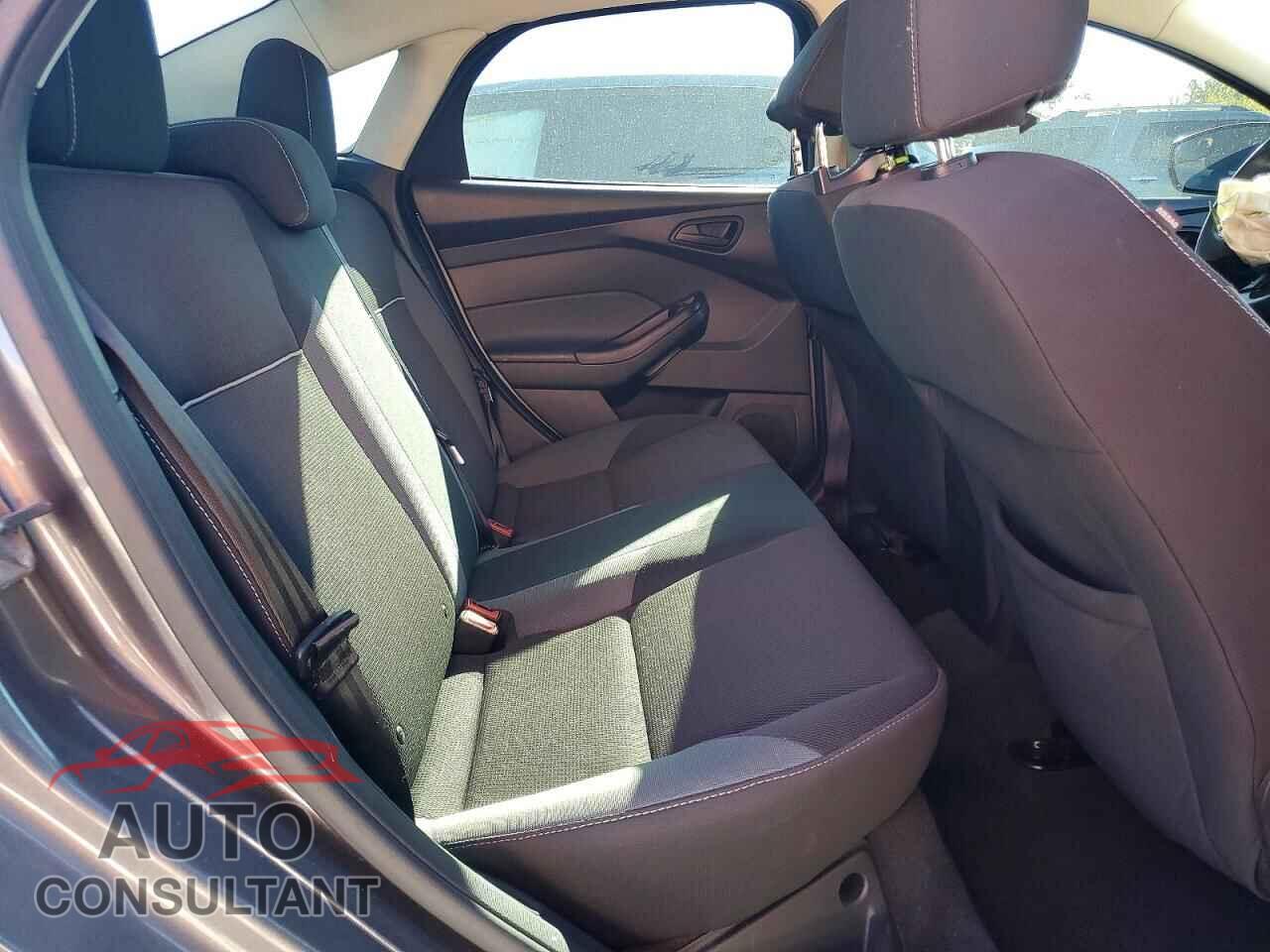 FORD FOCUS 2012 - 1FAHP3F28CL427976