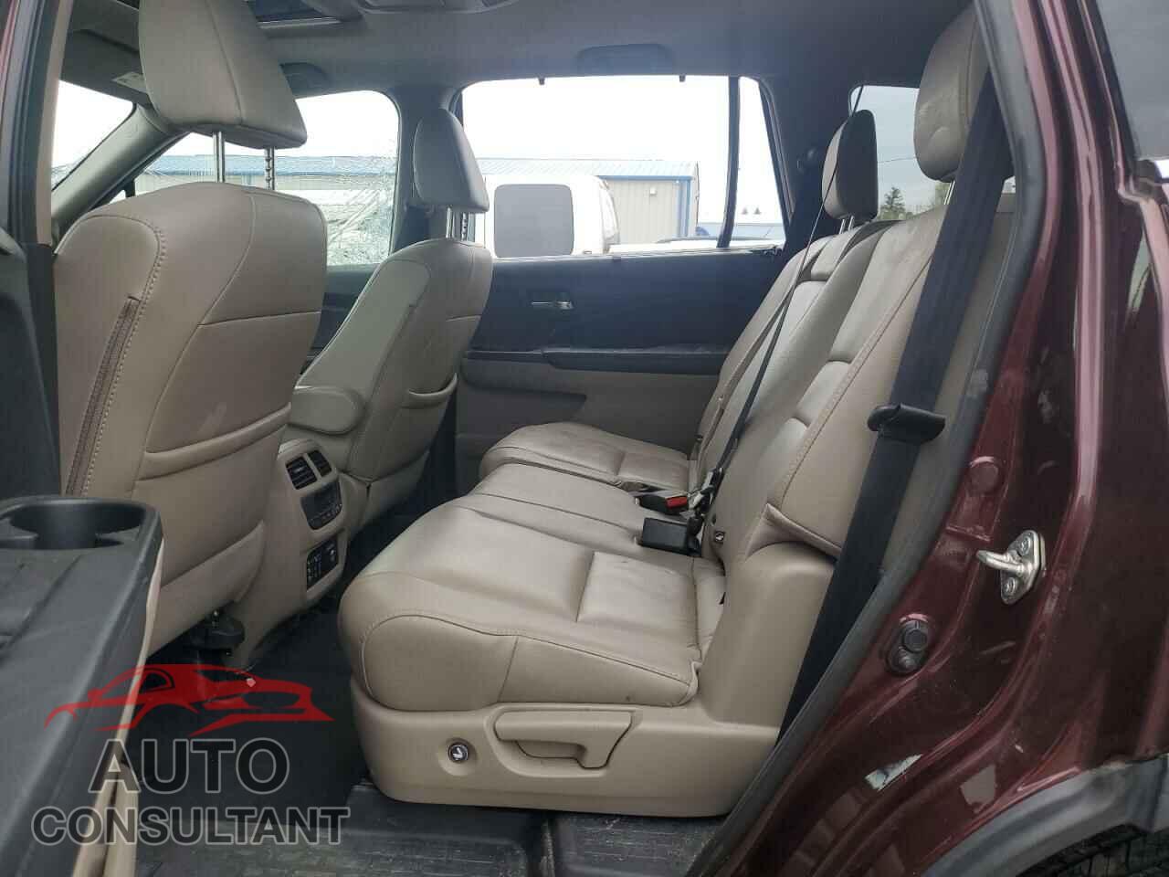 HONDA PILOT 2017 - 5FNYF6H93HB024085