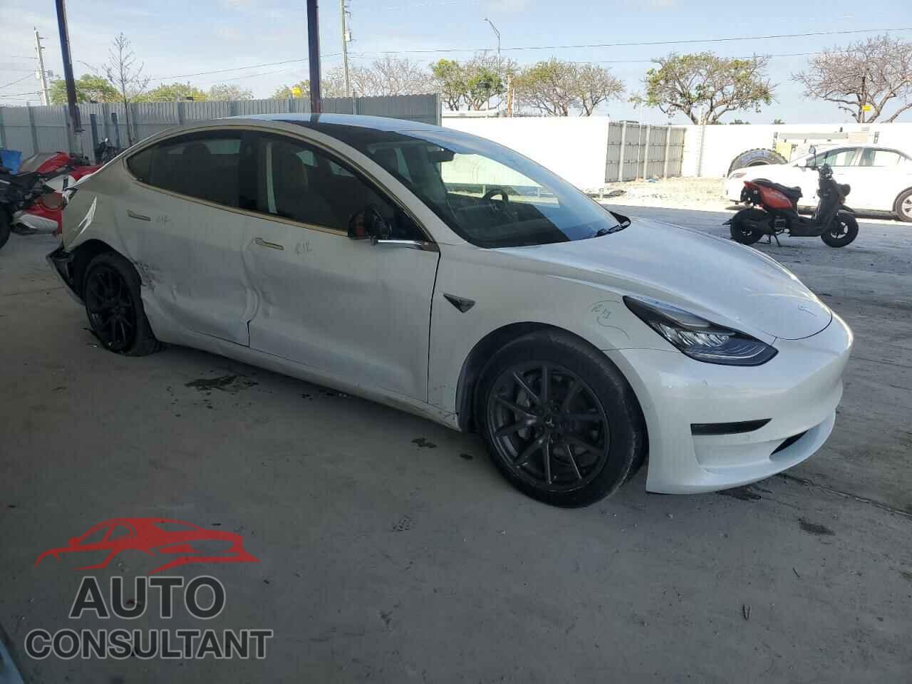 TESLA MODEL 3 2019 - 5YJ3E1EA0KF482639