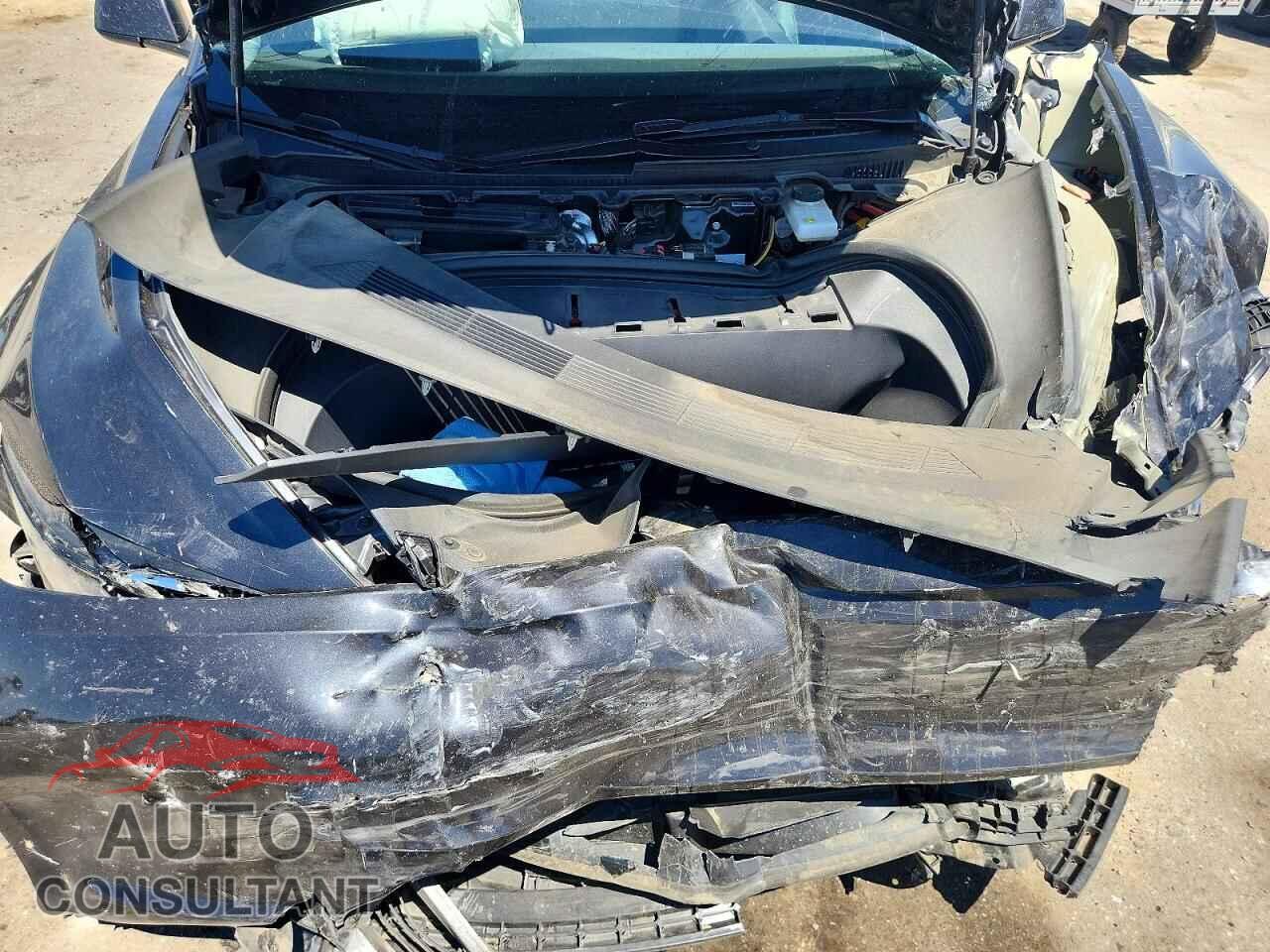 TESLA MODEL 3 2024 - 5YJ3E1EA7RF824727