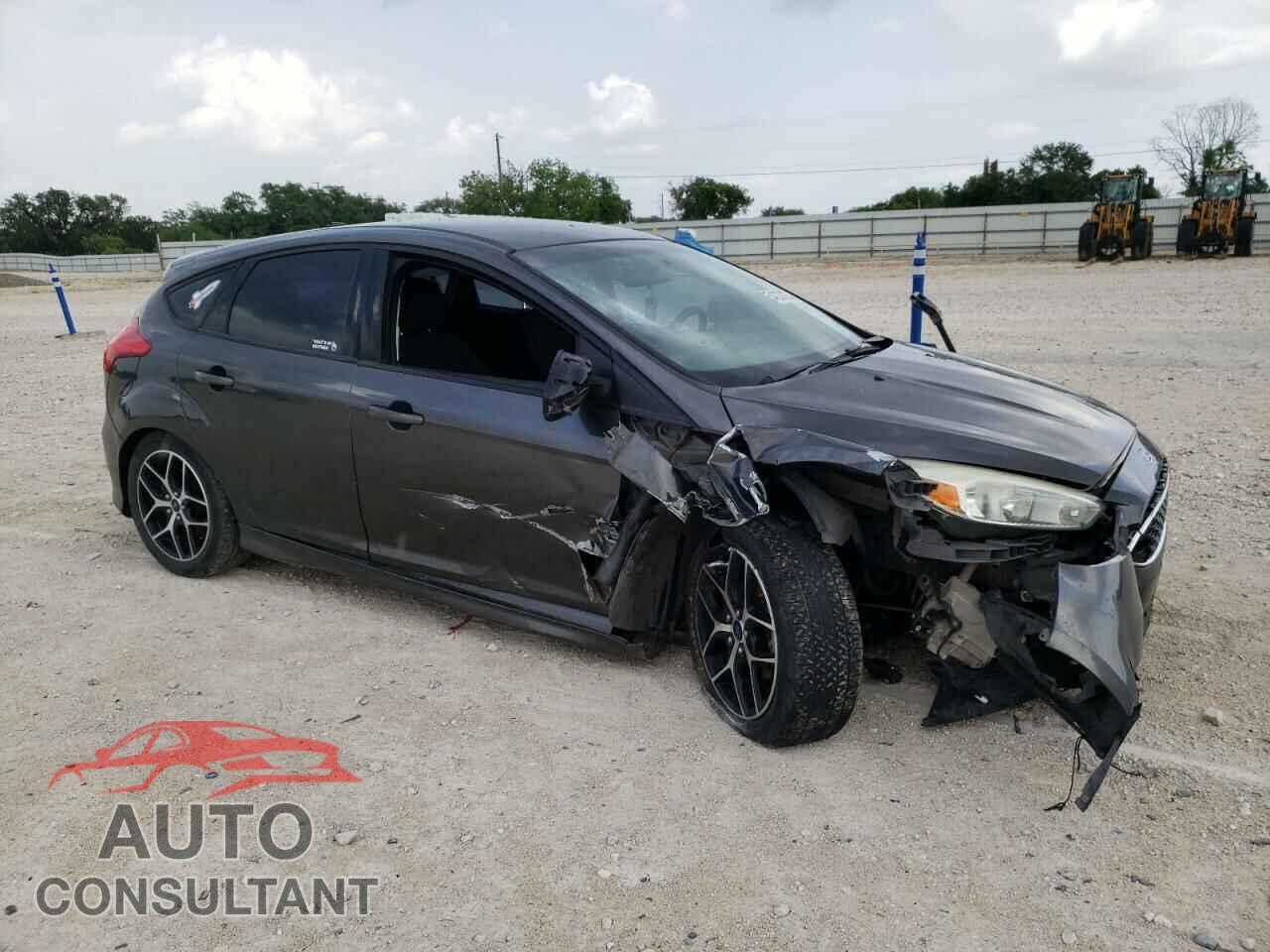 FORD FOCUS 2015 - 1FADP3K26FL357063