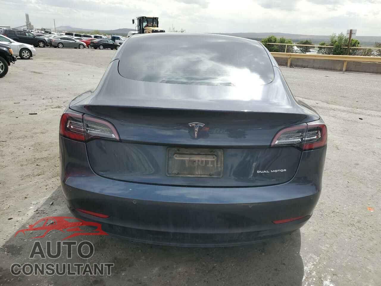 TESLA MODEL 3 2021 - 5YJ3E1EB3MF082571