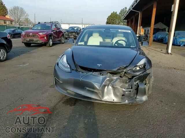 TESLA MODEL 3 2019 - 5YJ3E1EB7KF192259