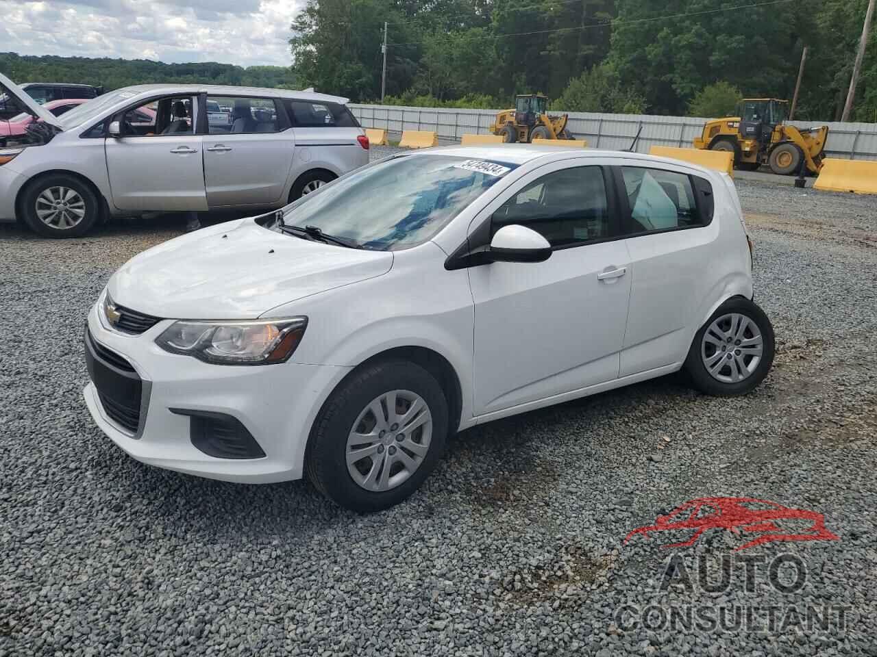 CHEVROLET SONIC 2017 - 1G1JG6SH3H4176396