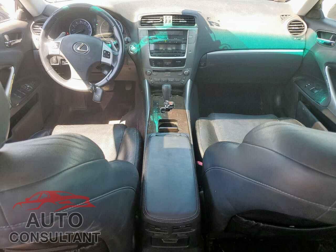 LEXUS IS 2012 - JTHCF5C29C2035648