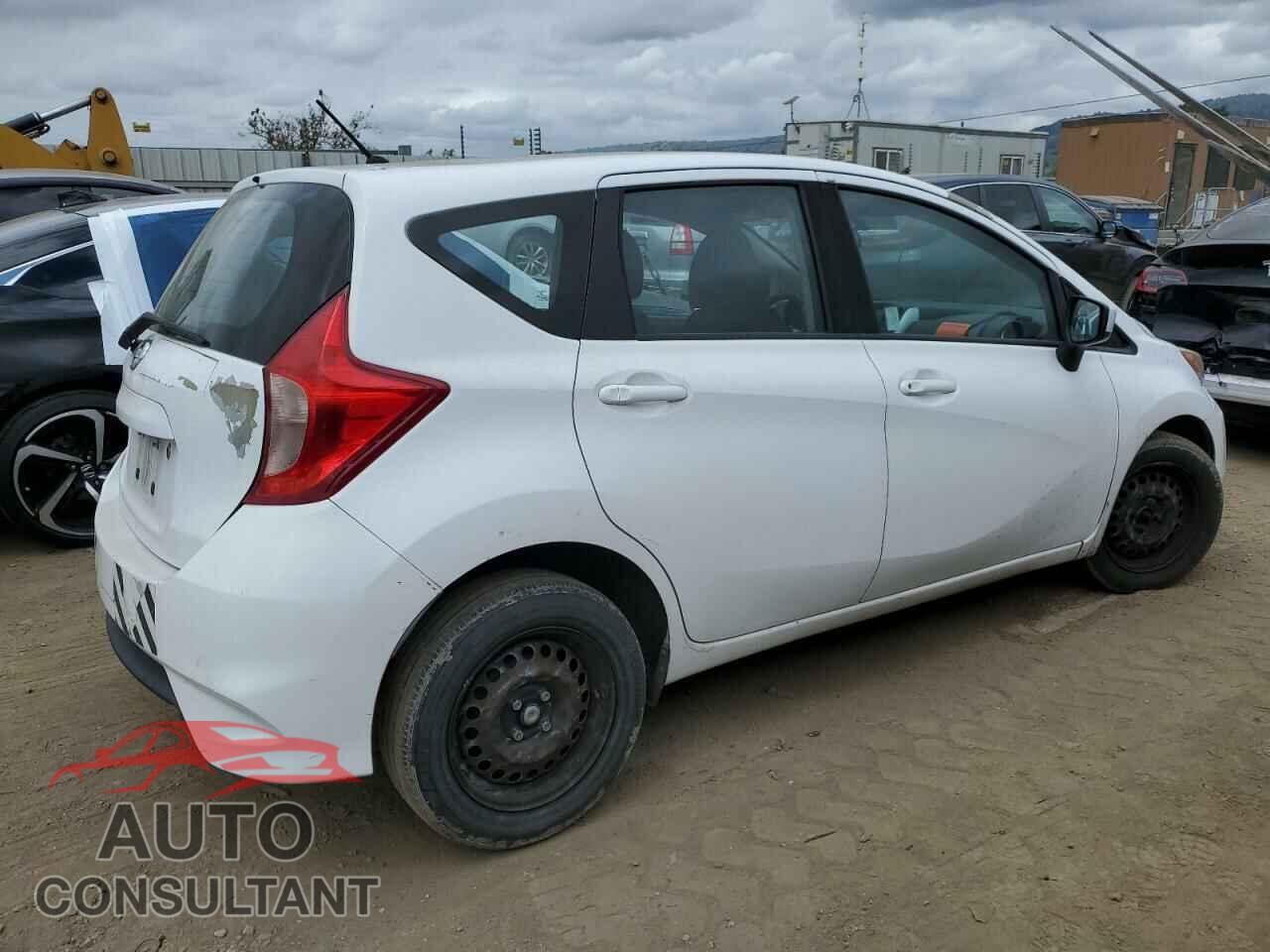 NISSAN VERSA 2017 - 3N1CE2CP7HL359768