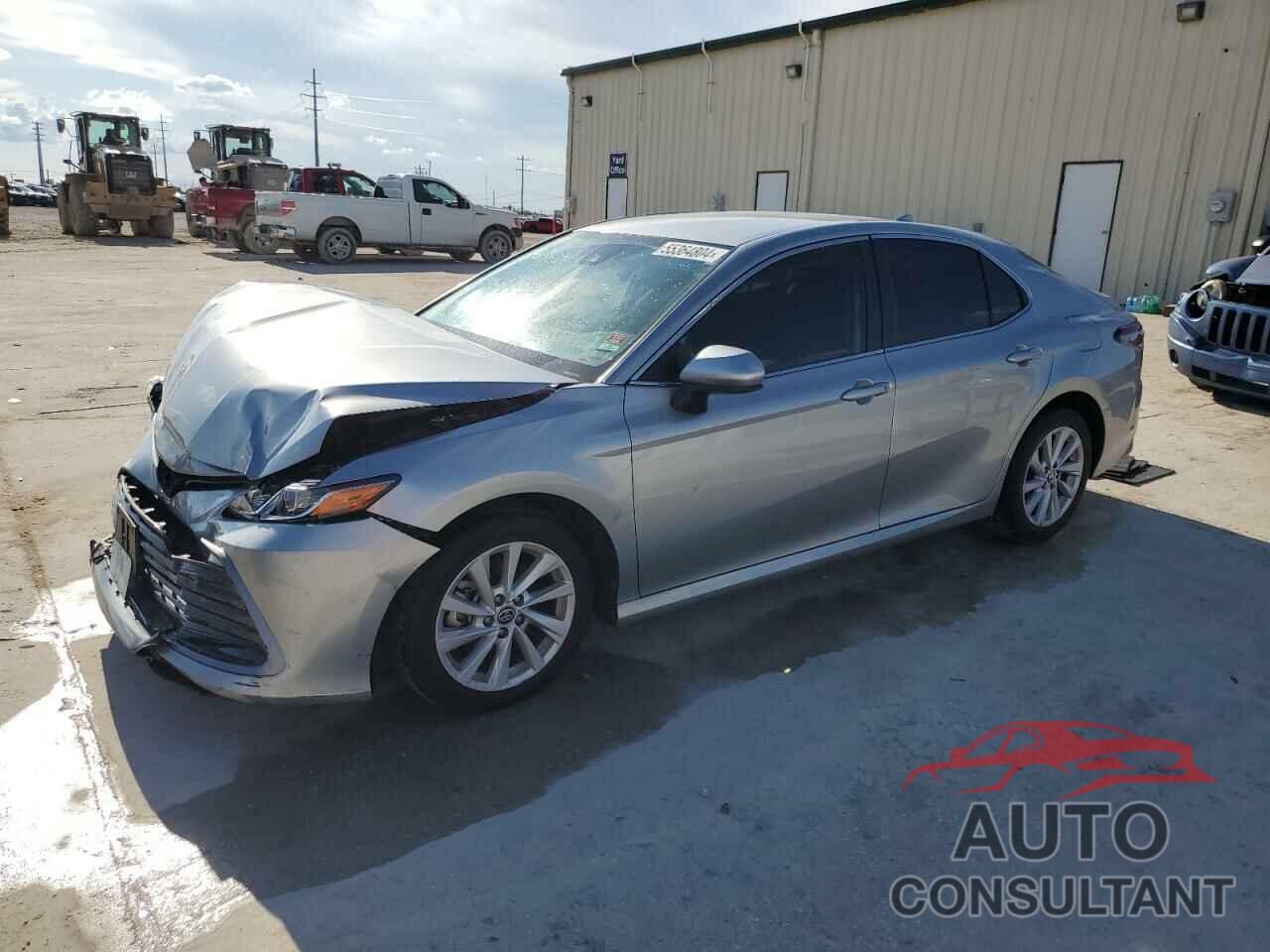 TOYOTA CAMRY 2022 - 4T1C11AK9NU688916