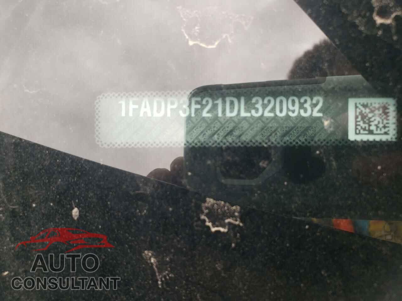 FORD FOCUS 2013 - 1FADP3F21DL320932