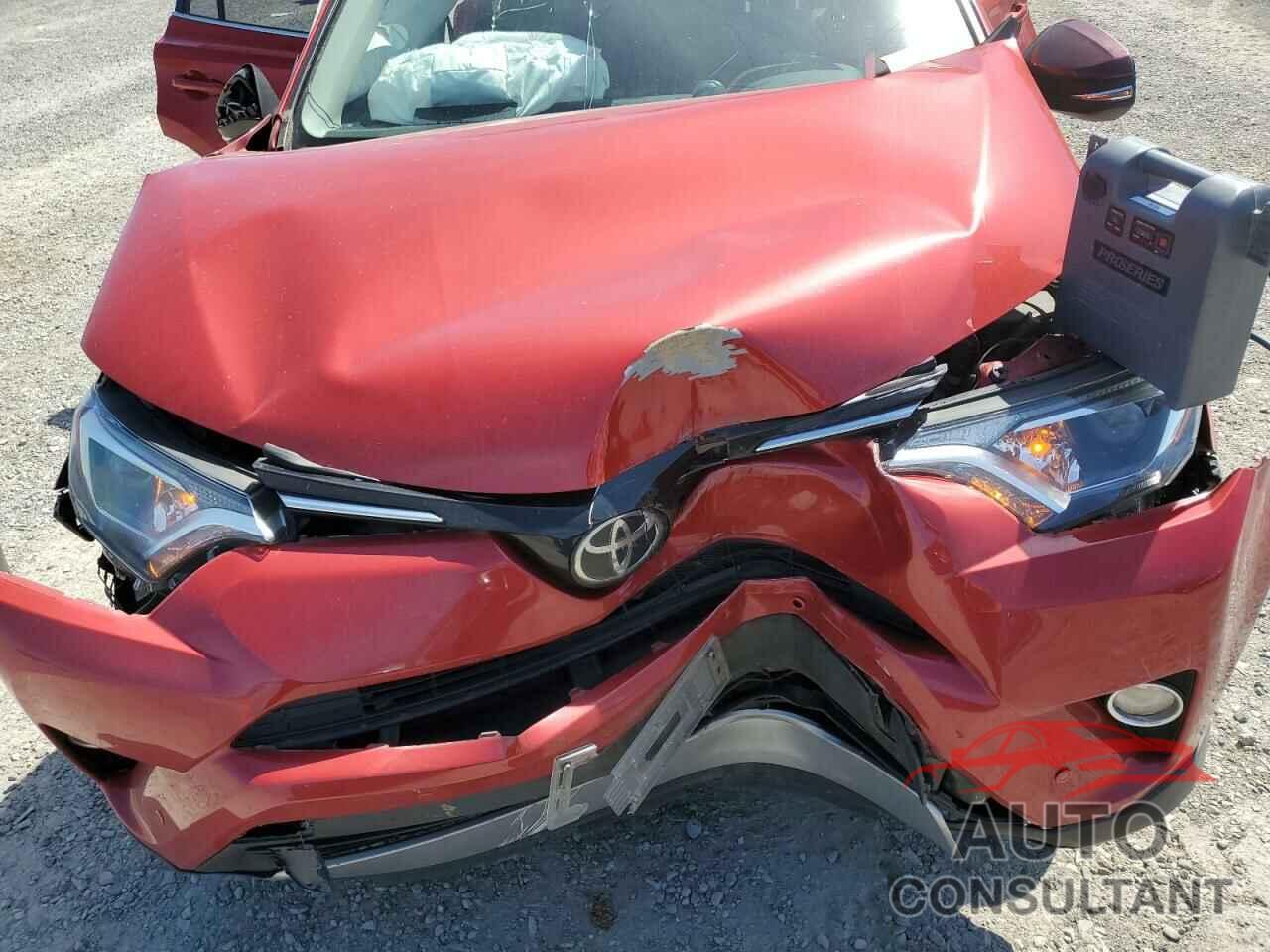TOYOTA RAV4 2017 - JTMRFREV5HJ107906