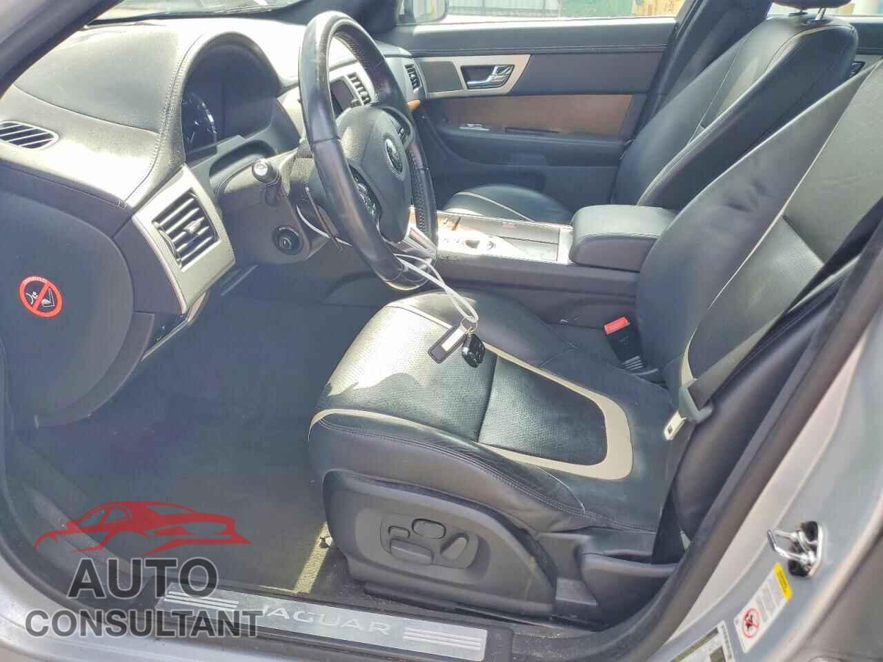 JAGUAR XF 2014 - SAJWJ0EF4E8U18253