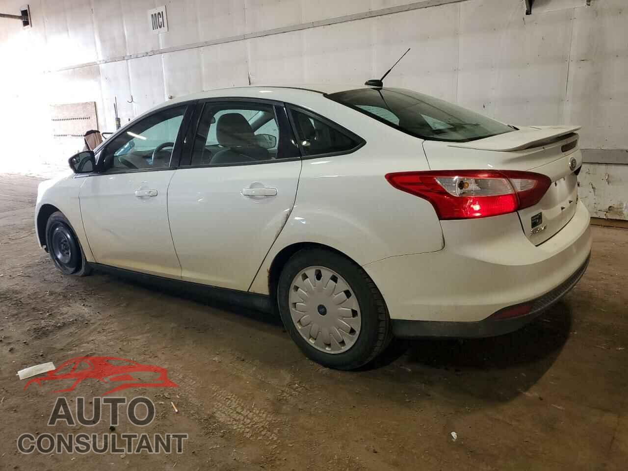 FORD FOCUS 2014 - 1FADP3F2XEL376305