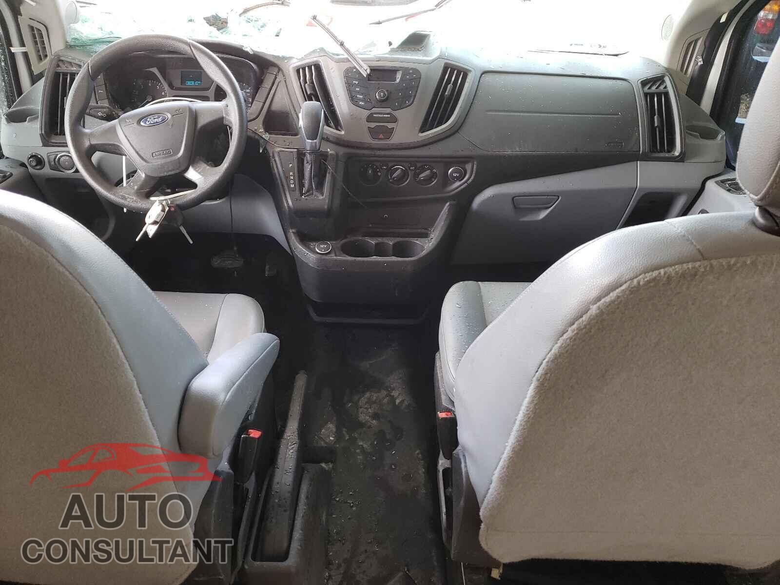 FORD TRANSIT CO 2017 - 1FTYR2CM7HKA51644