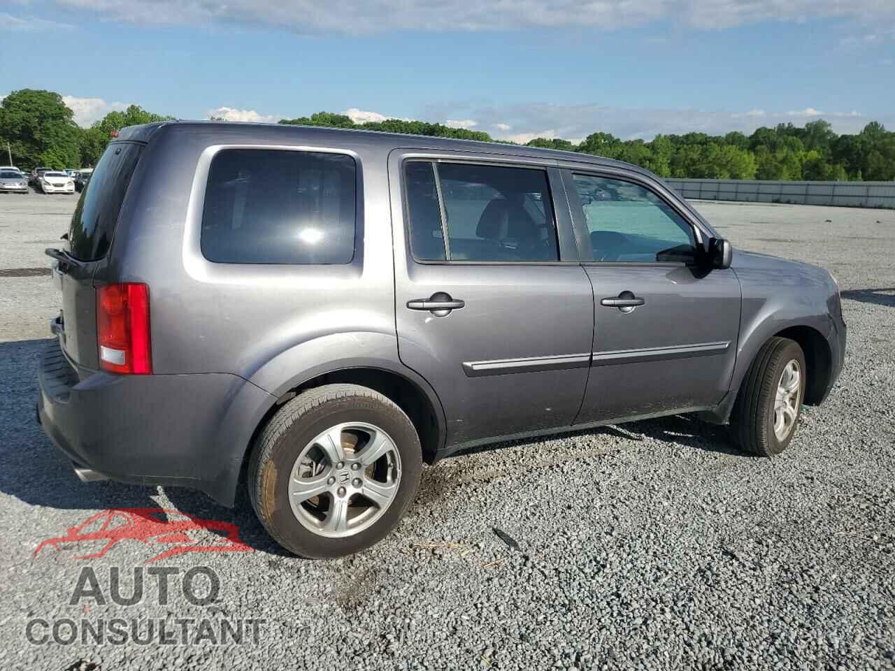 HONDA PILOT 2015 - 5FNYF3H48FB021165